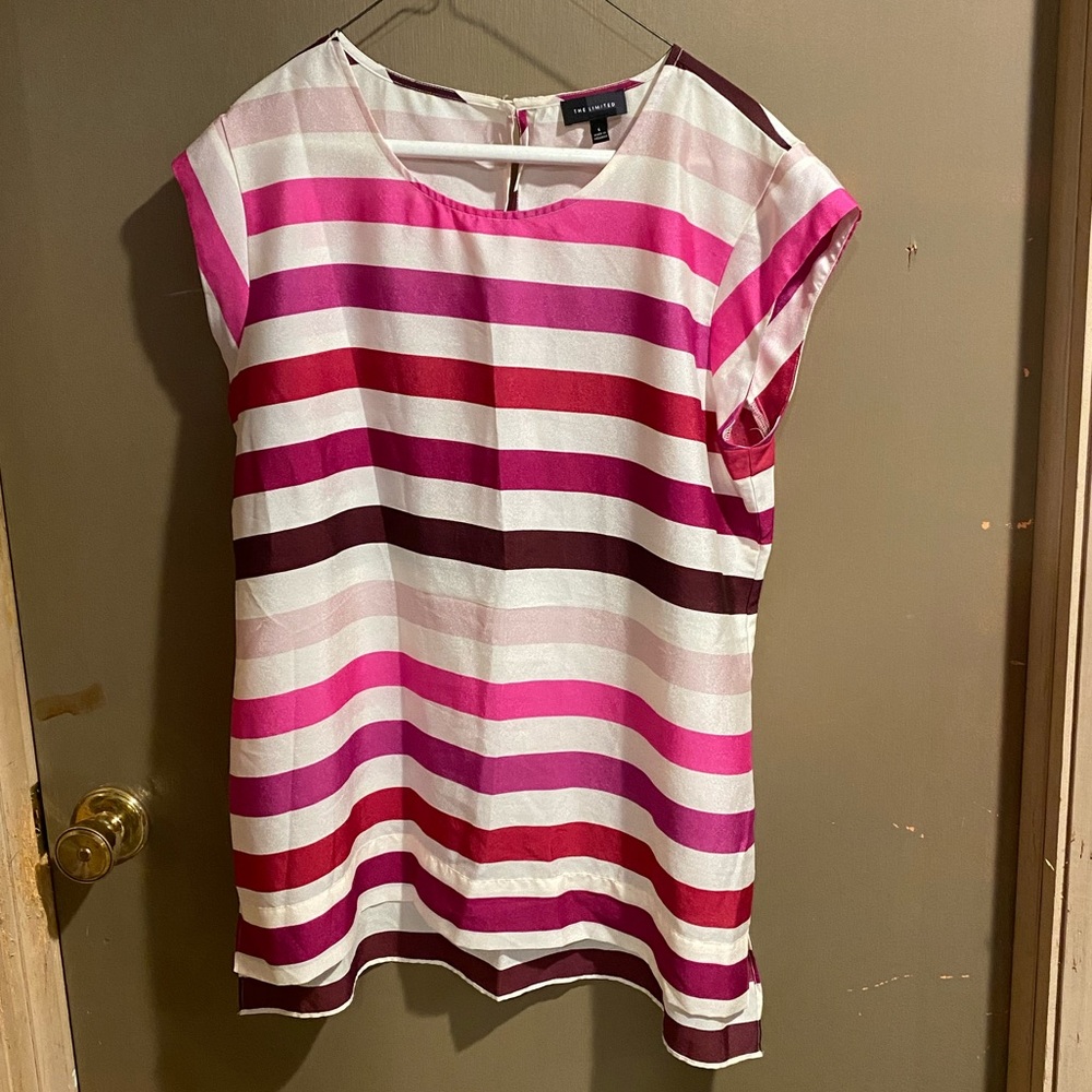 Sleeveless striped shirt
